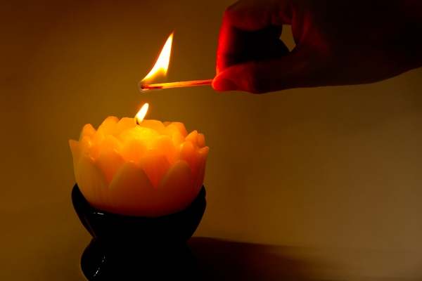 蓮の花ローソク 白 2